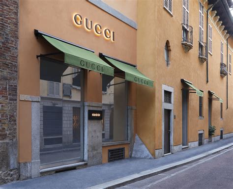 gucci circolo milano come entrare|Gucci Circolo Milano: un nuovo spazio in un antico palazzo.